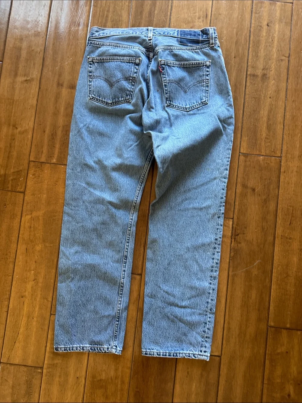 Levi's button fly 501- Light Blue Relaxed Fit Men's Jeans 32X30
